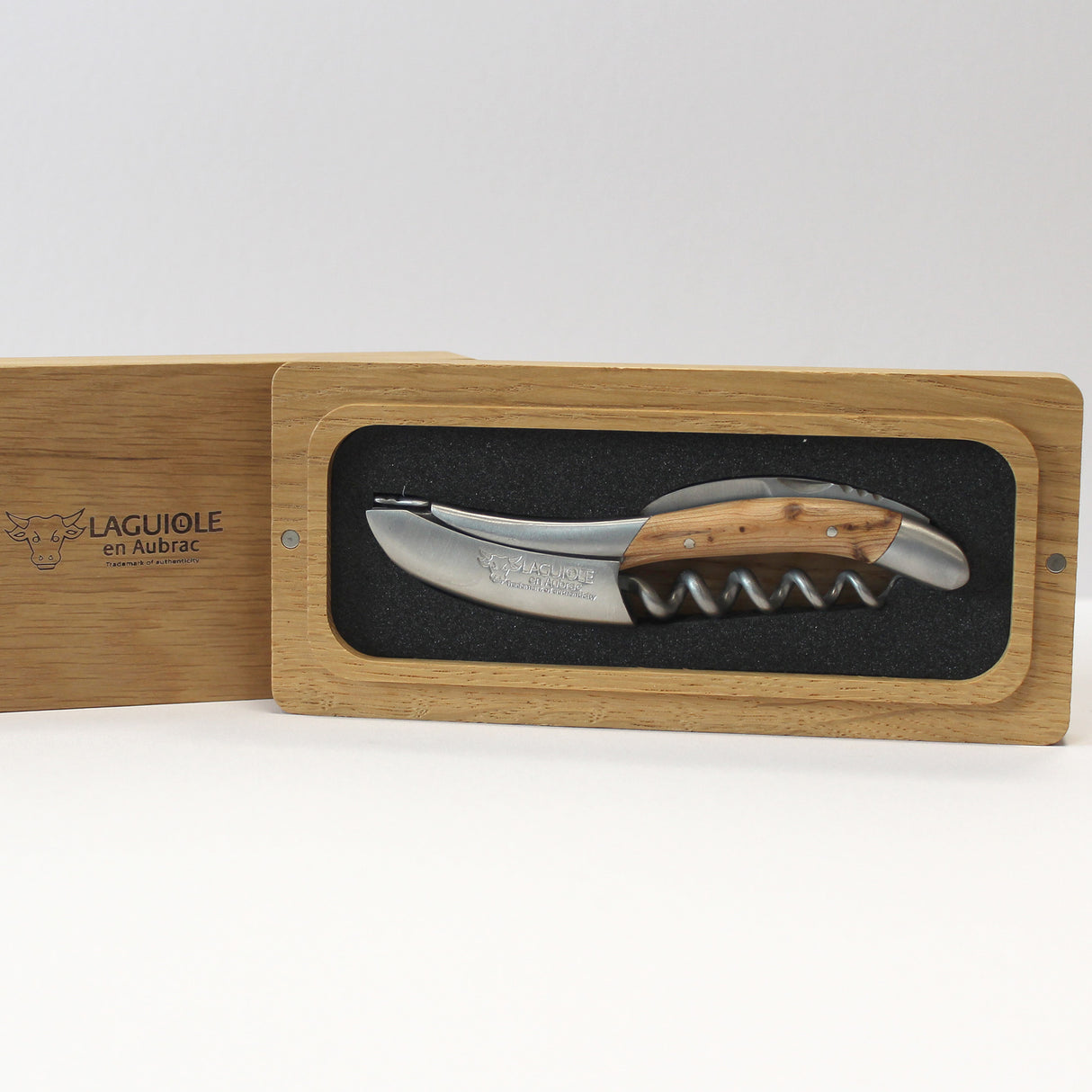 Laguiole en Aubrac Sommelier Corkscrew Juniper Wood Handle