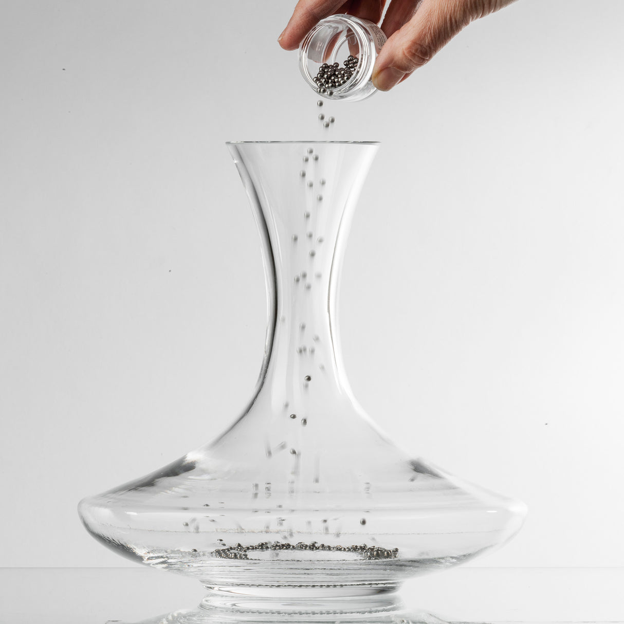 Eisch Glas Wine Decanter Cleaning Balls