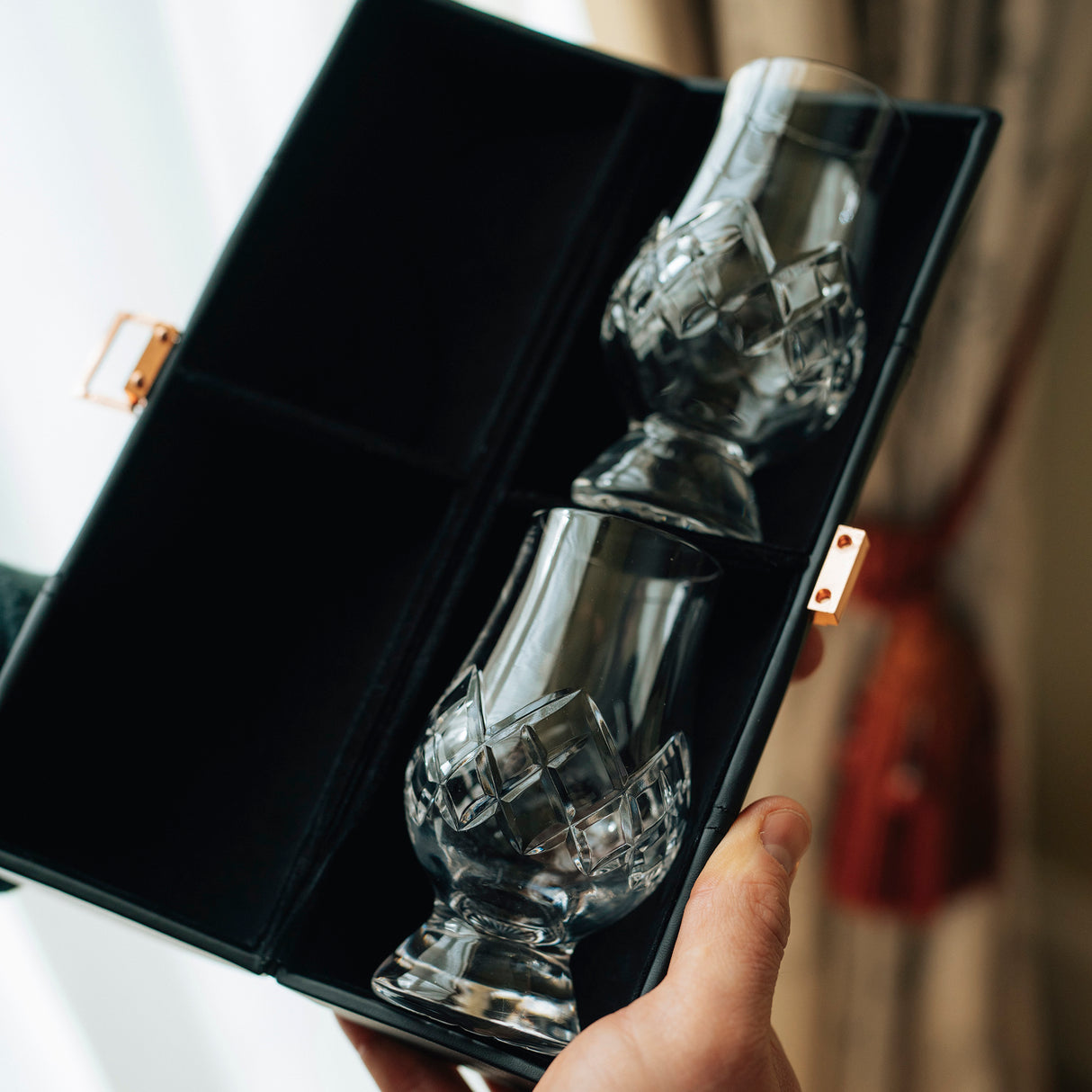 The Glencairn Official Cut Crystal Whisky Glass Set Of 2 Travel Case