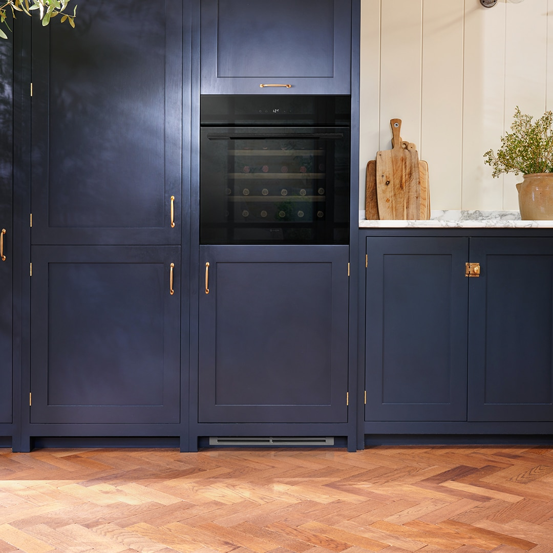 Caple Wine Cabinet Sense Single Temperature Slot In Black Glass Wc6100bg