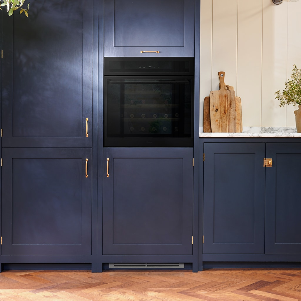 Caple Sense 30 Bottle Single Temperature Slot In Wine Cabinet Black Steel Wc6100bs