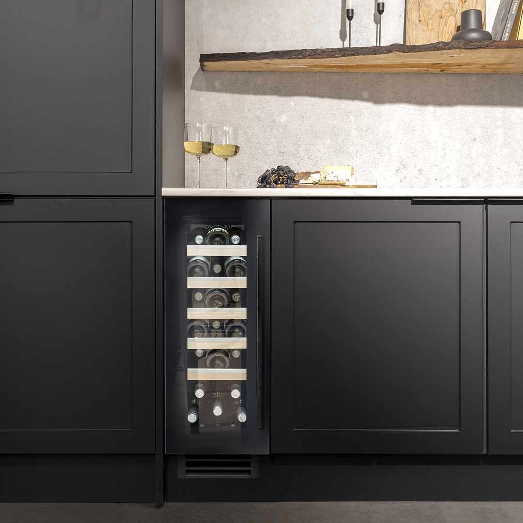 Caple Sense Premium 20 Bottle Single Temperature Undercounter Wine Cabinet Black Glass Wi3155bg