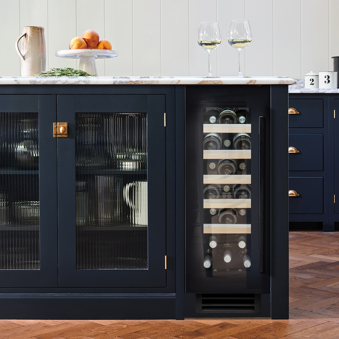 Caple Sense Premium 20 Bottle Single Temperature Undercounter Wine Cabinet Black Glass Wi3155bg