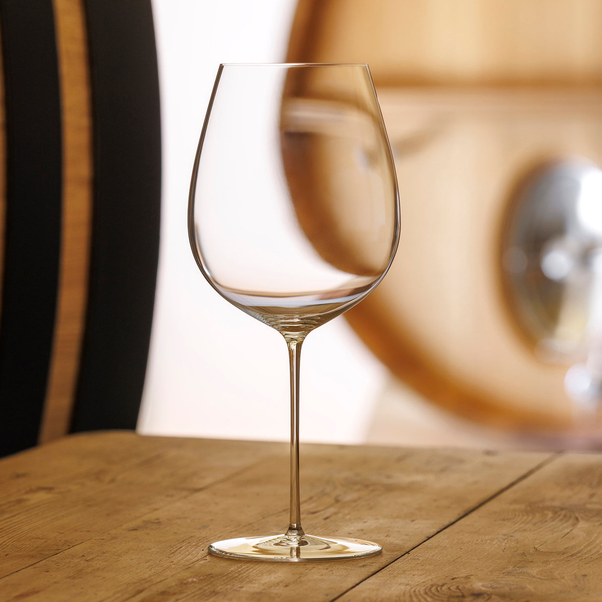 The Sydonios Terroir Collection - Le Méridional Red Wine Glass Set (2pcs) by Sydonios features elegant mouth-blown crystal with long stems, ideal for enjoying full-bodied red wines in style.